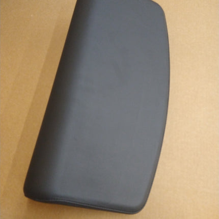 Matrix: Seated Preacher Curl Elbow Pad (Black): CWPD1504J-101 or PSPCWPD1504J-101
