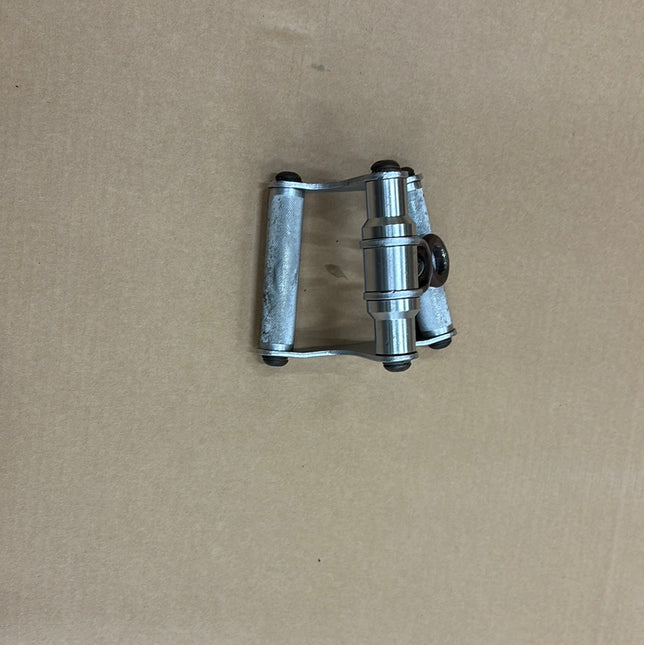 American Barbell: SOLID STEEL SEATED ROW CHINNING HANDLE CABLE ATTACHMENT